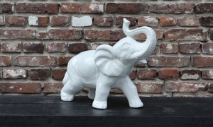 Olifant van keramiek